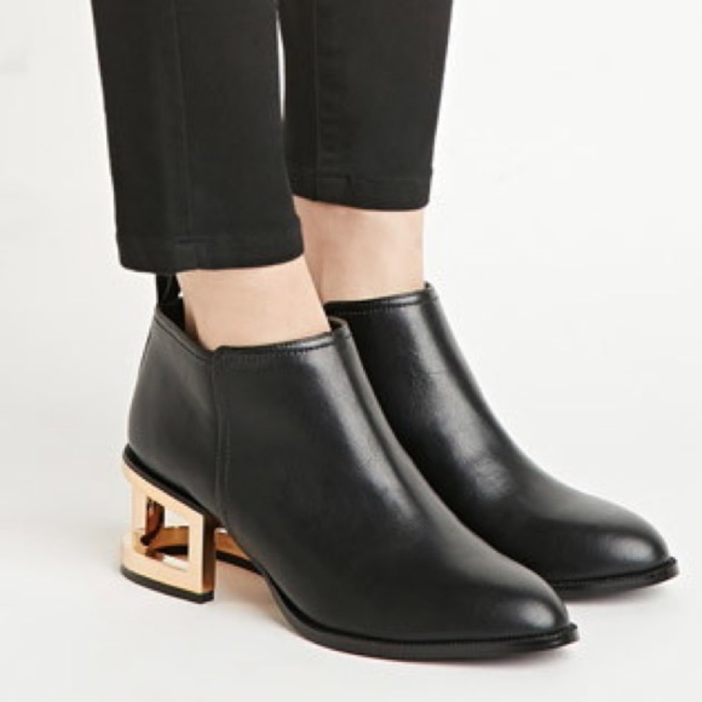 ⚡️SALE⚡️ SOLD OUT Ankle boots - Picture 4 of 5